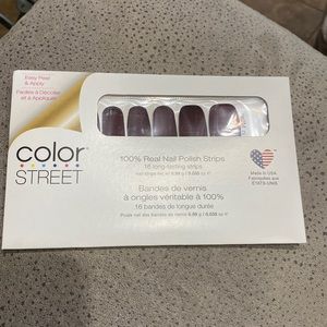 COLOR STREET Made in Milan Dark Burnished Red Nail Polish Strips